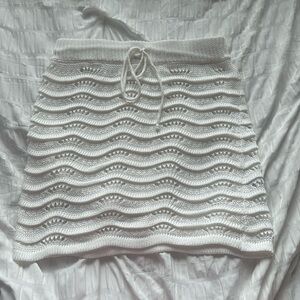 NEVER WORN, white knit, swimsuit cover up skirt, size extra small